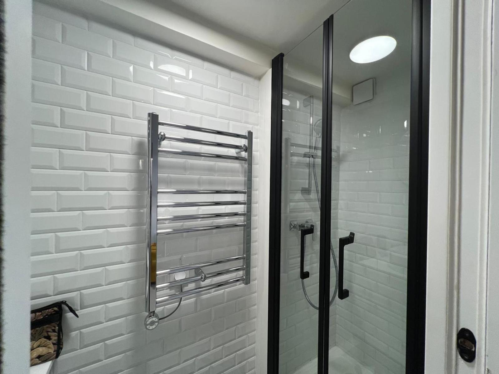 Appartement Design Quartier Montmartre-Sacre-Coeur! Paris Xviiie Buitenkant foto